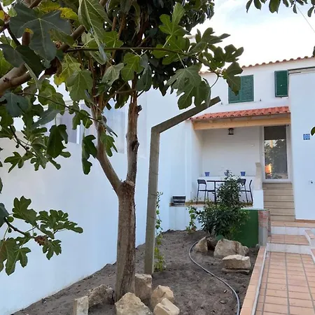 Casa Santo Antonio *